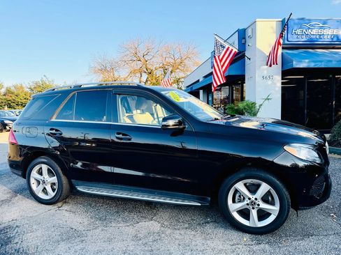 Used 2018 Mercedes-Benz GLE 350 4MATIC w/ Premium 1 Package image 9