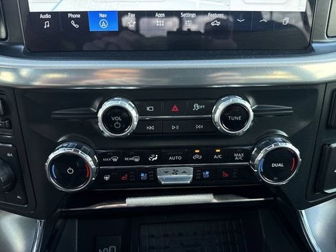 Used 2025 Ford F150 Lariat w/ Equipment Group 502A High AWD/4WD image 19