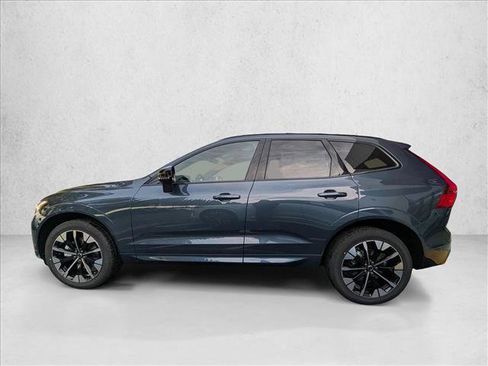 New 2026 Volvo XC60 B5 Plus w/ Climate Package image 10