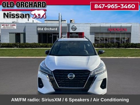 Used 2021 Nissan Kicks SR w/ SR Premium Package FWD image 2