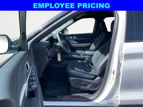 New 2026 Ford Explorer ST AWD/4WD image 9