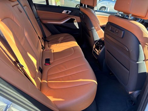 Used 2019 BMW X5 xDrive40i w/ Premium Package image 8