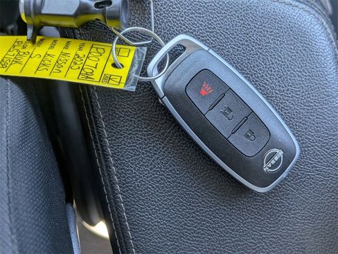 Used 2023 Nissan Kicks S image 33