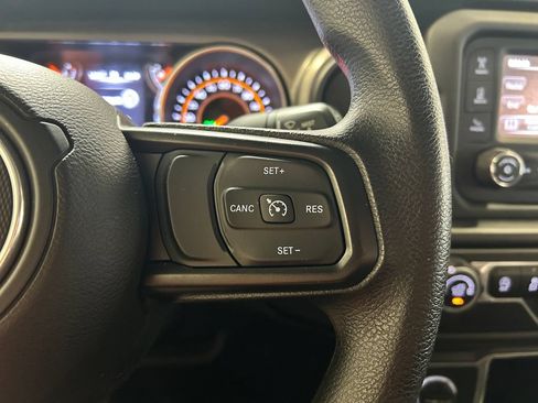 Used 2021 Jeep Wrangler Sport AWD/4WD image 8