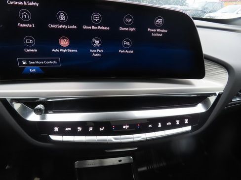 Used 2024 Cadillac Lyriq Luxury w/ LPO, Floor Liner Package image 27