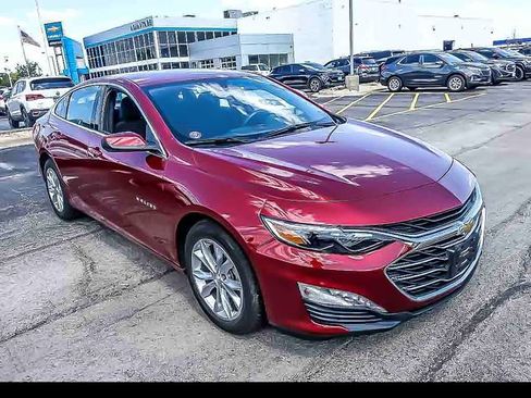 Used 2023 Chevrolet Malibu LT FWD image 2