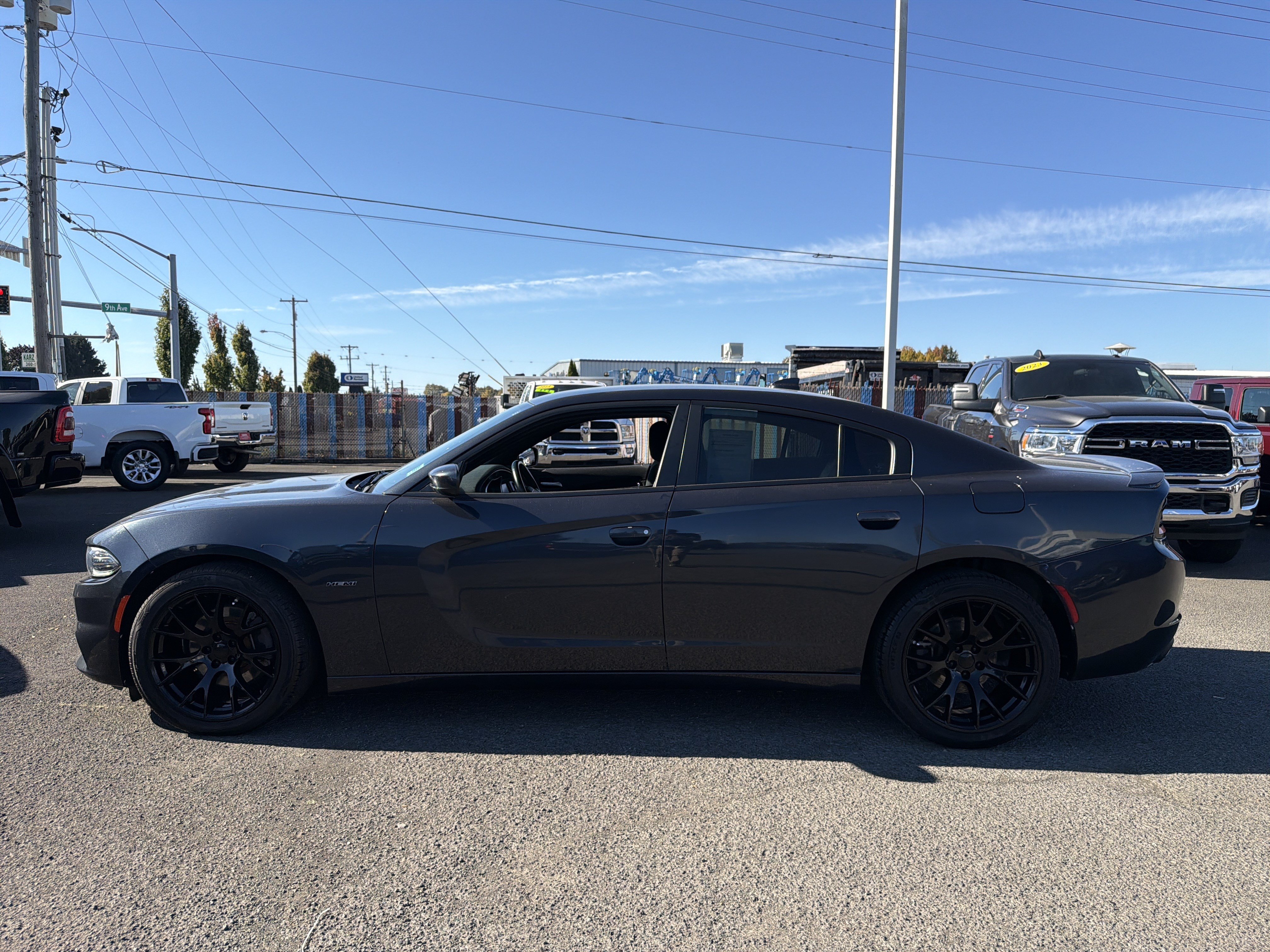 Used 2017 Dodge Charger R/T RWD image 2