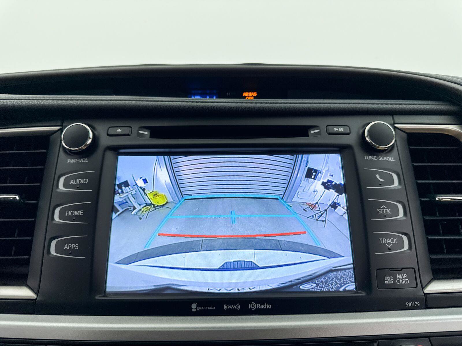 Used 2018 Toyota Highlander XLE FWD image 9