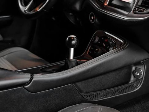 Used 2017 Dodge Challenger R/T RWD image 28