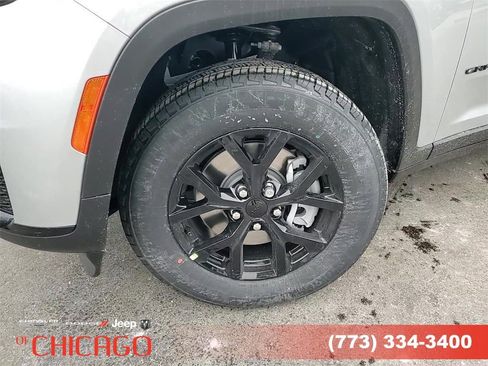 Certified 2025 Jeep Grand Cherokee L Altitude image 10