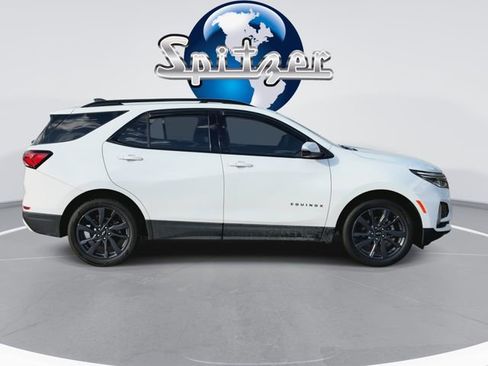 Certified 2022 Chevrolet Equinox RS w/ Infotainment Package image 10