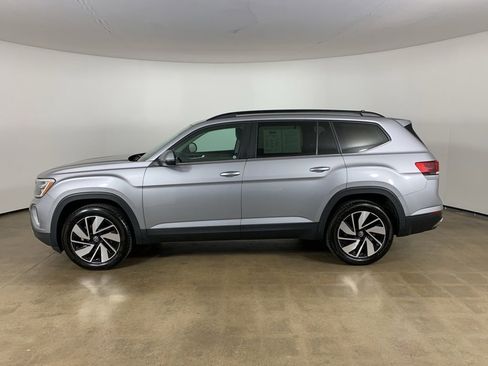 Used 2024 Volkswagen Atlas SE AWD/4WD image 18