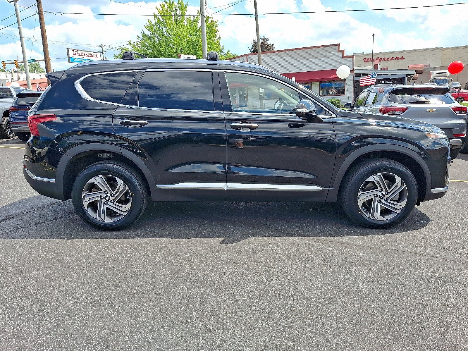 Used 2023 Hyundai Santa Fe SEL w/ Premium Package AWD/4WD image 6