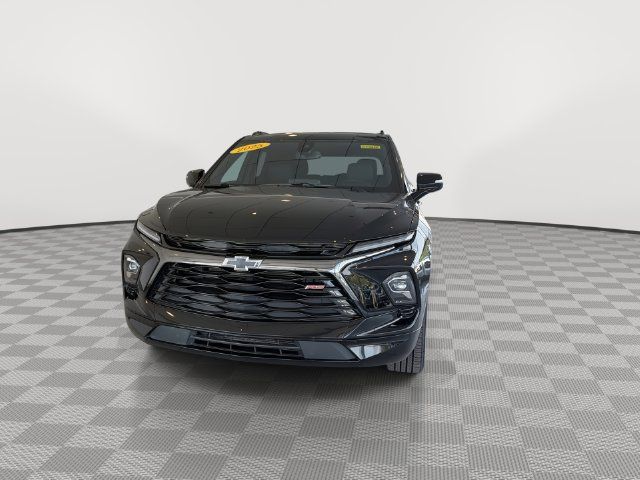 Certified 2025 Chevrolet Blazer RS FWD image 5