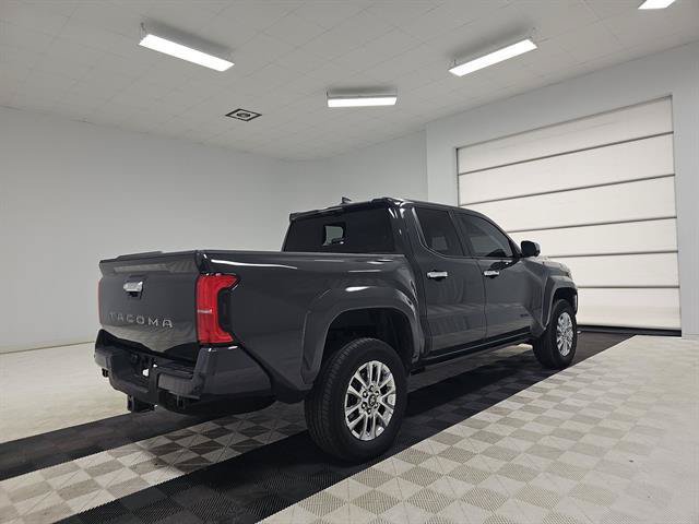 Used 2024 Toyota Tacoma Limited w/ Limited Package (LT) AWD/4WD image 3