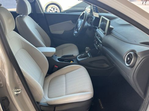 Certified 2023 Hyundai Kona SEL AWD/4WD image 8