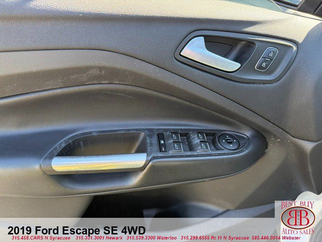 Used 2019 Ford Escape SE AWD/4WD image 16