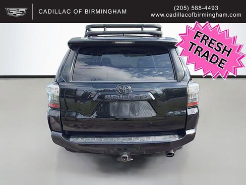Used 2015 Toyota 4Runner SR5 AWD/4WD image 3