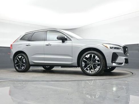 New 2026 Volvo XC60 B5 Plus w/ Protection Package Premier image 39