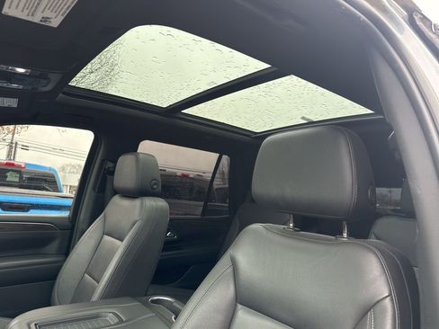 Used 2022 Chevrolet Tahoe LT w/ LT Signature Package image 46