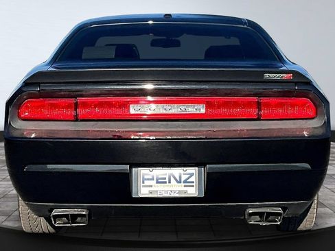 Used 2009 Dodge Challenger SRT8 RWD image 5