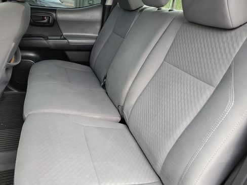 Used 2020 Toyota Tacoma SR w/ SR Convenience Package image 6