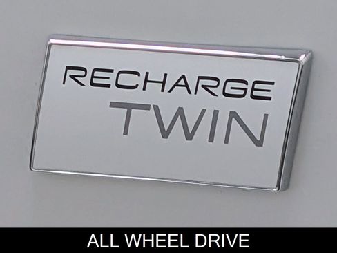 Used 2023 Volvo XC40 Recharge Ultimate w/ Protection Package Premier image 11