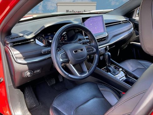 Used 2022 Jeep Compass Limited image 13