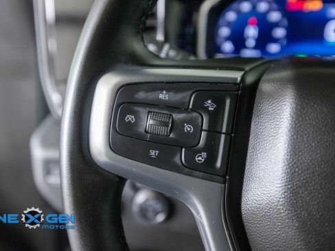 Used 2025 Chevrolet Silverado 2500 LTZ w/ LTZ Convenience Package AWD/4WD image 14