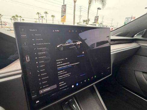 Used 2022 Tesla Model S Standard Range AWD/4WD image 16