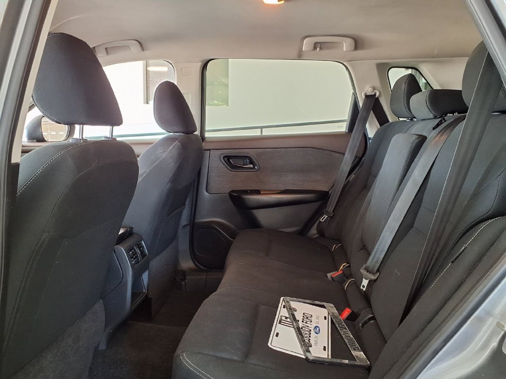Used 2023 Nissan Rogue S FWD image 13