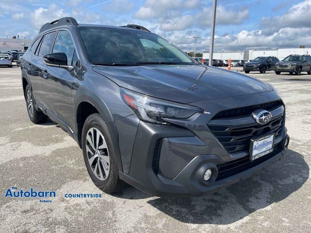 Used 2025 Subaru Outback Premium AWD/4WD image 7