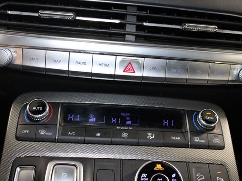 Used 2022 Hyundai Palisade Calligraphy image 32