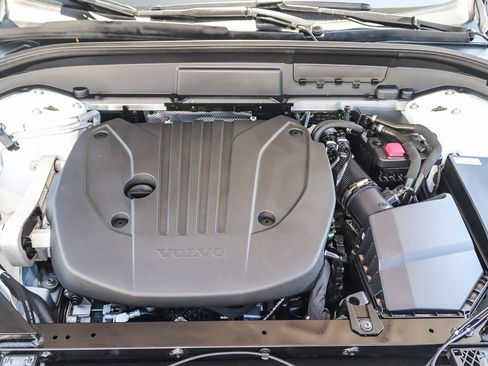 Used 2023 Volvo XC60 B5 Plus w/ Protection Package Premier FWD image 31