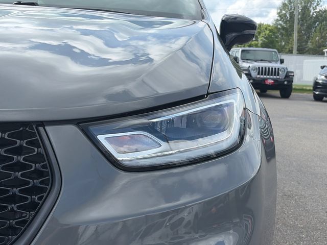 Used 2025 Chrysler Pacifica Limited FWD image 19