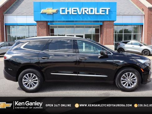 Used 2024 Buick Enclave Essence w/ Technology Package AWD/4WD image 1