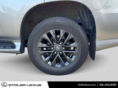 Used 2023 Lexus GX 460 Premium w/ Premium Package AWD/4WD image 9