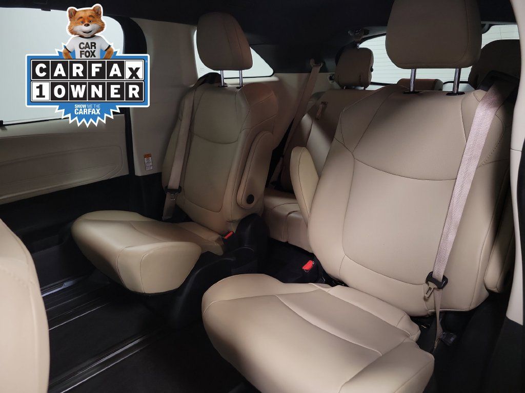 Used 2022 Toyota Sienna XLE FWD image 31