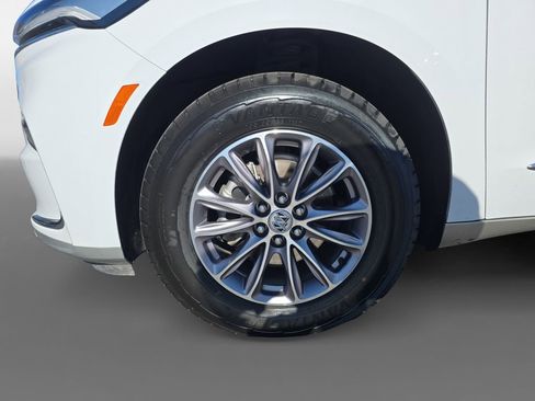 Used 2024 Buick Enclave Premium image 15