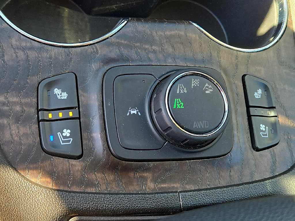 Used 2023 GMC Acadia Denali w/ Denali Ultimate Package AWD/4WD image 26