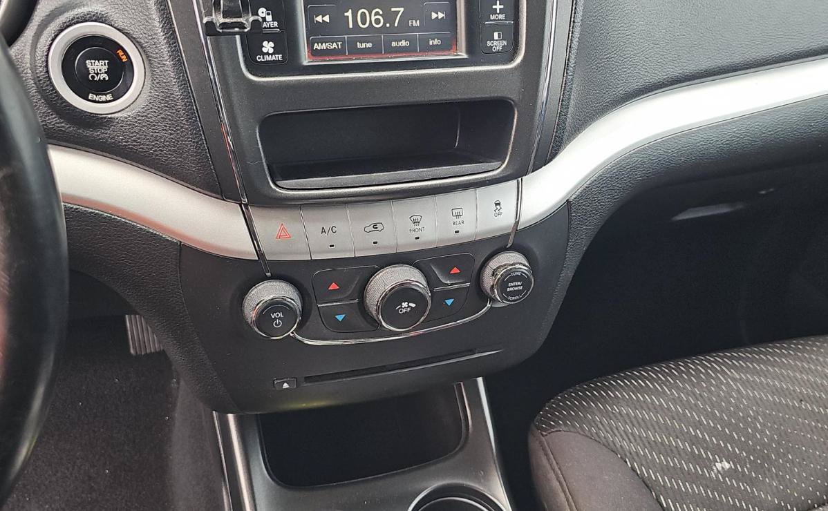 Used 2013 Dodge Journey SXT FWD image 10
