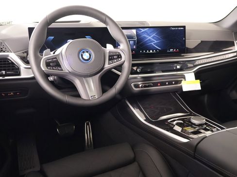 New 2026 BMW X5 xDrive50e w/ M Sport Package AWD/4WD image 2