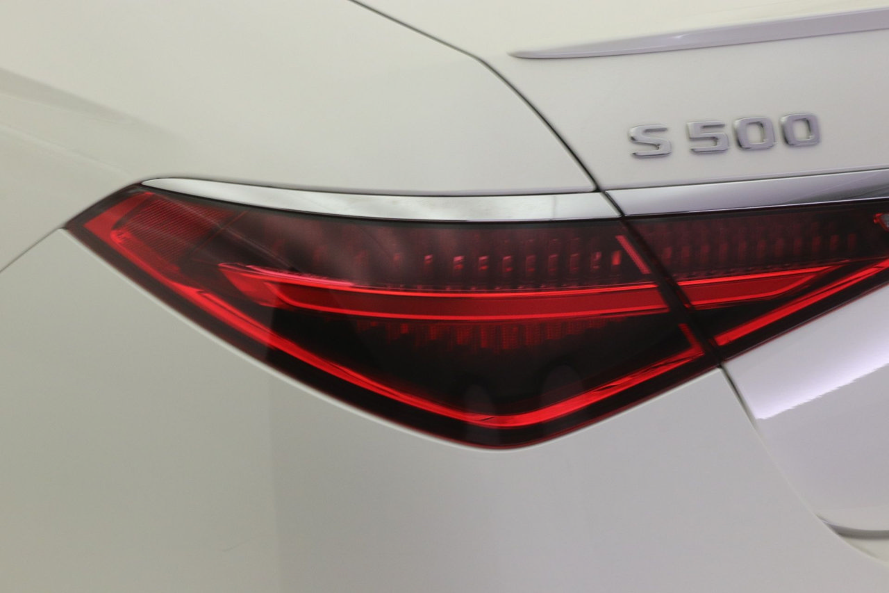 Certified 2022 Mercedes-Benz S 500 4MATIC image 18
