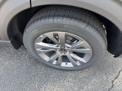 New 2026 Ford Explorer Active w/ Active Comfort Package AWD/4WD image 14