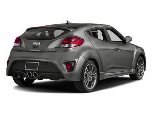Used 2016 Hyundai Veloster Turbo image 2