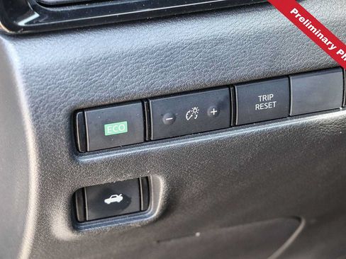 Used 2025 Nissan Sentra SV w/ Trunk Package FWD image 17