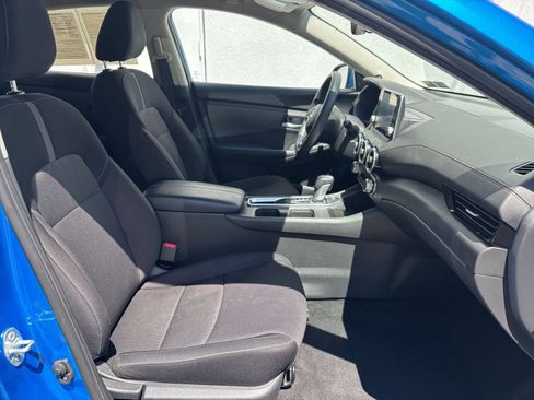 Used 2025 Nissan Sentra SV FWD image 25