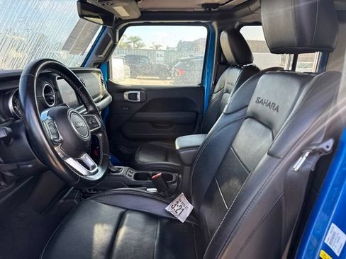 Used 2022 Jeep Wrangler Unlimited Sahara AWD/4WD image 9