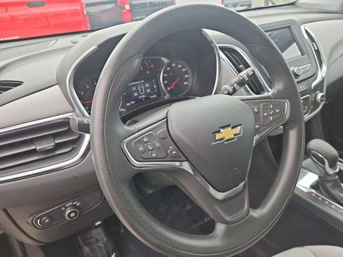 Used 2024 Chevrolet Equinox LS w/ LS Convenience Package FWD image 11