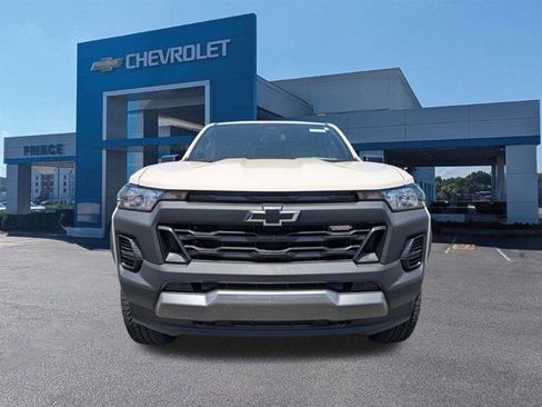 New 2026 Chevrolet Colorado Trail Boss AWD/4WD image 9